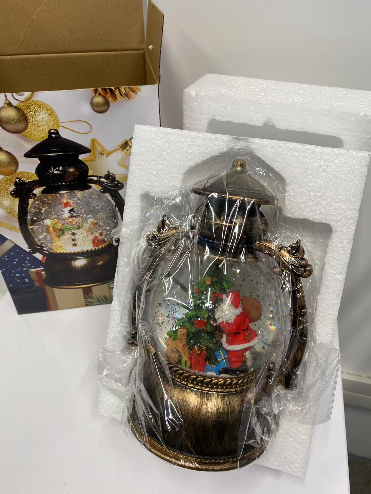 Santa Claus Bola de Cristal Luz LED | Decoración de Mesa Navideña Retro 13×11×20.5 cm