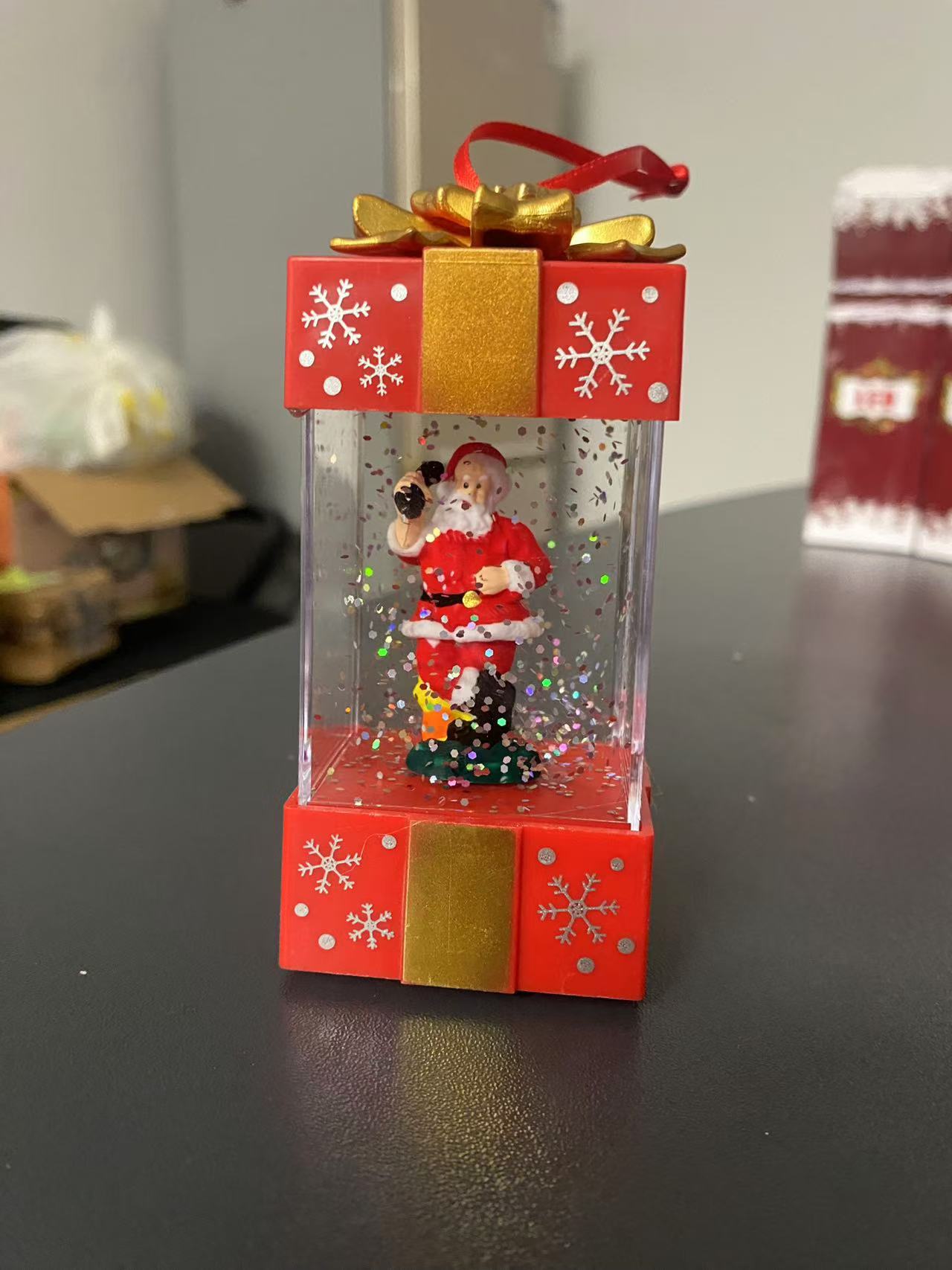 Bola de Cristal LED Navidad | Figura Santa Claus y Muñeco de Nieve 11,5×5,5×5,5 cm